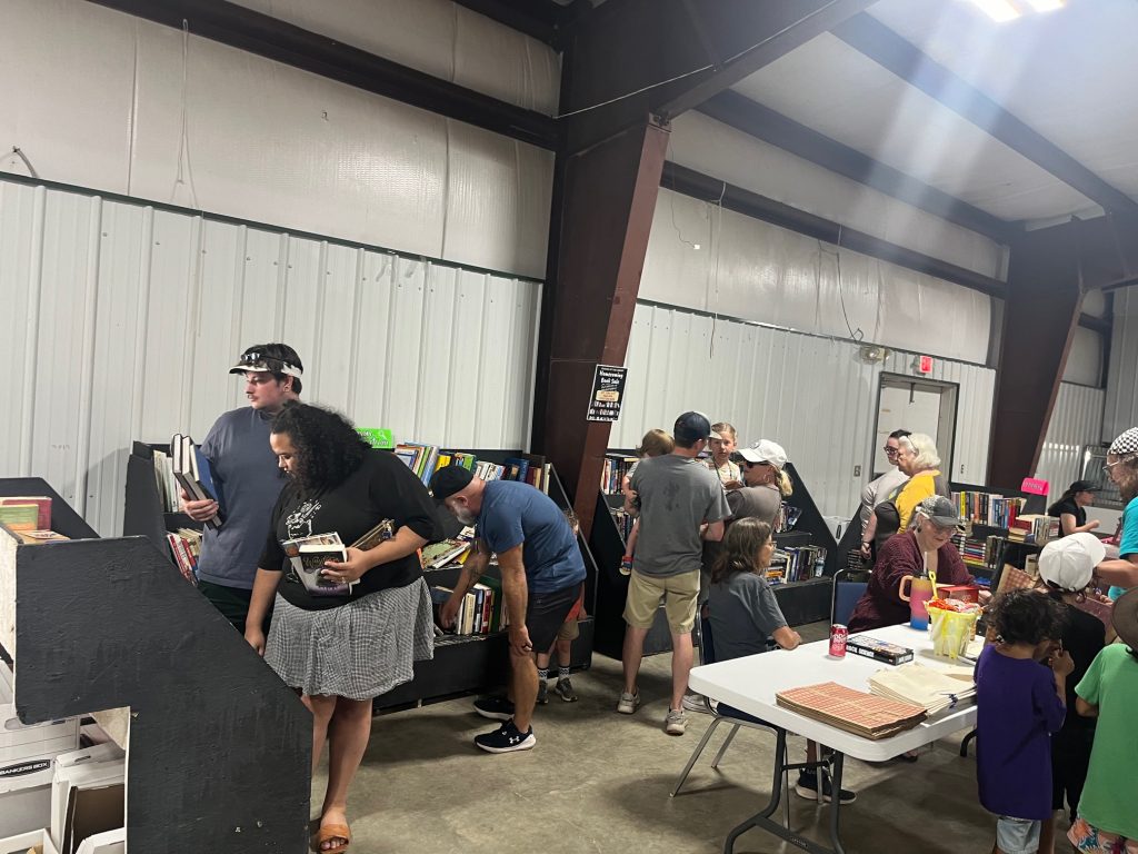 People shopping the Friends book sale